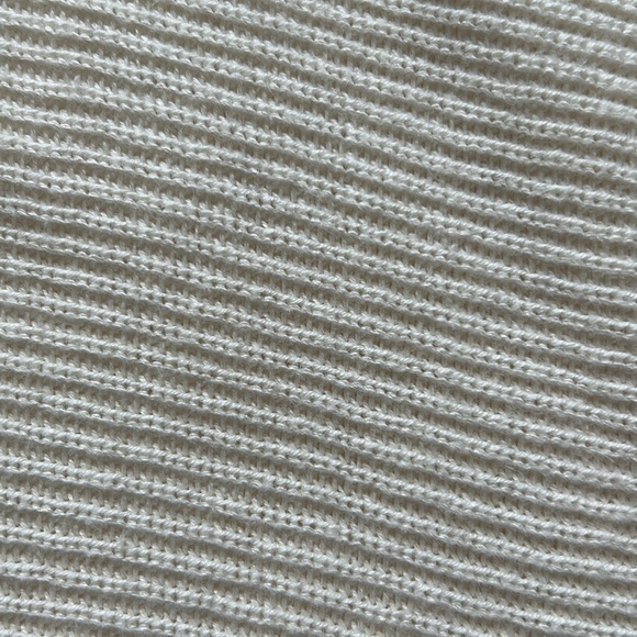 Tommy Bahama sweater - Picture 9 of 9